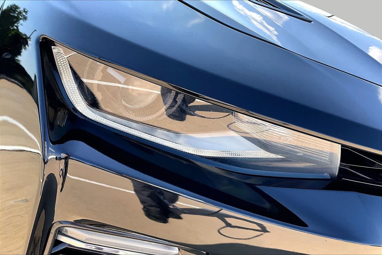 Used 2018 Chevrolet Camaro SS RWD image 28