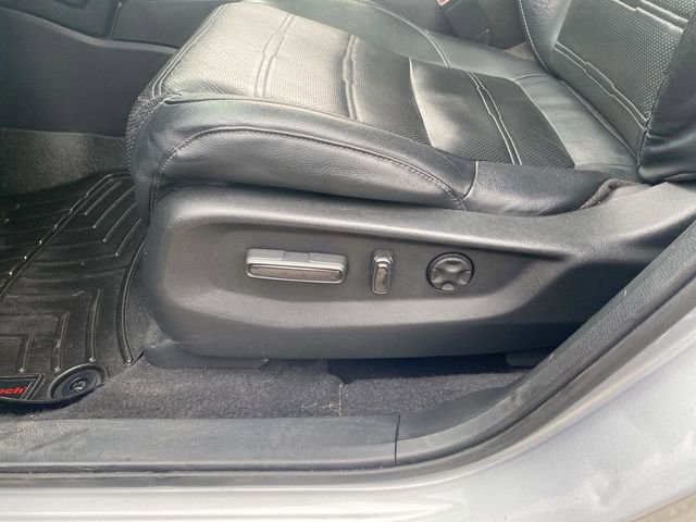 Used 2017 Honda CR-V Touring image 25