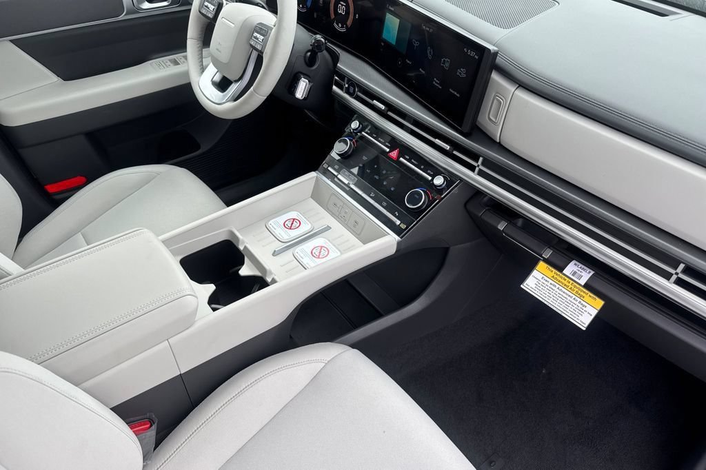 New 2026 Hyundai Santa Fe SE FWD image 16
