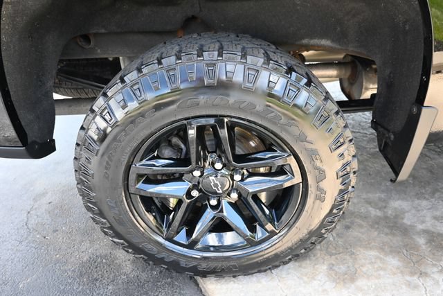 Used 2022 Chevrolet Silverado 1500 LT Trail Boss w/ Bed Protection Package AWD/4WD image 12