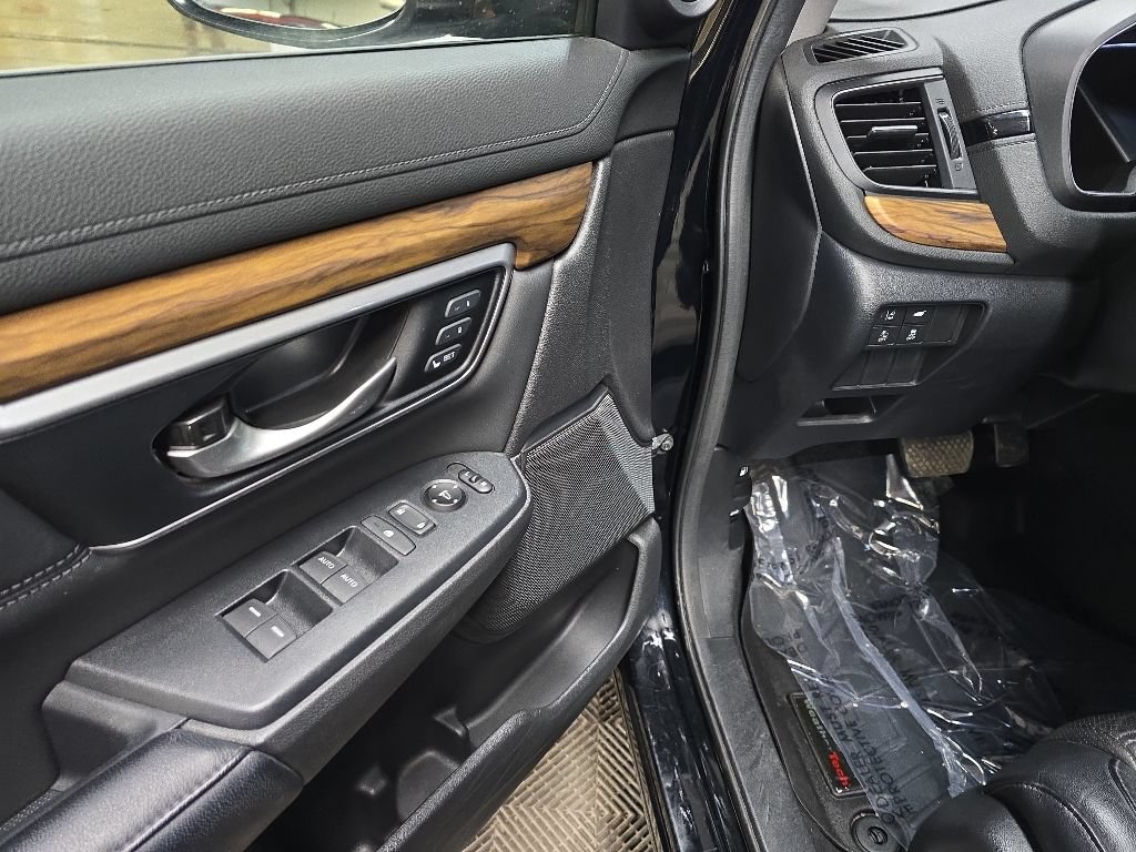 Used 2018 Honda CR-V Touring image 28