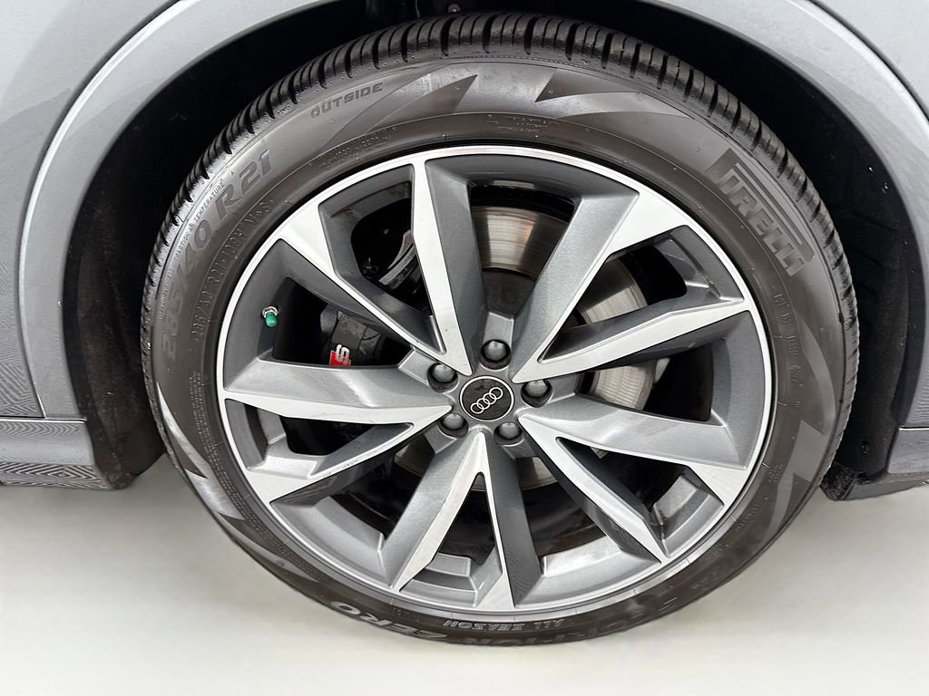 Used 2023 Audi SQ7 Prestige w/ Prestige Package image 32