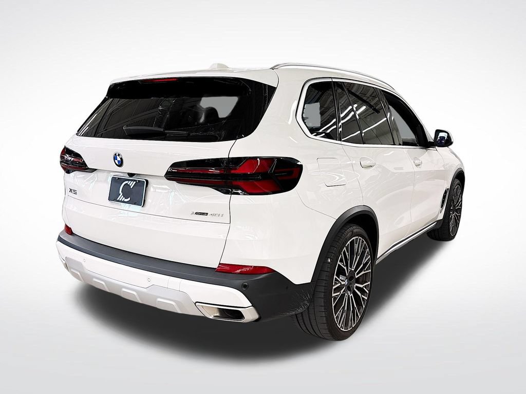 Used 2024 BMW X5 xDrive40i w/ Parking Assistance Package AWD/4WD image 5