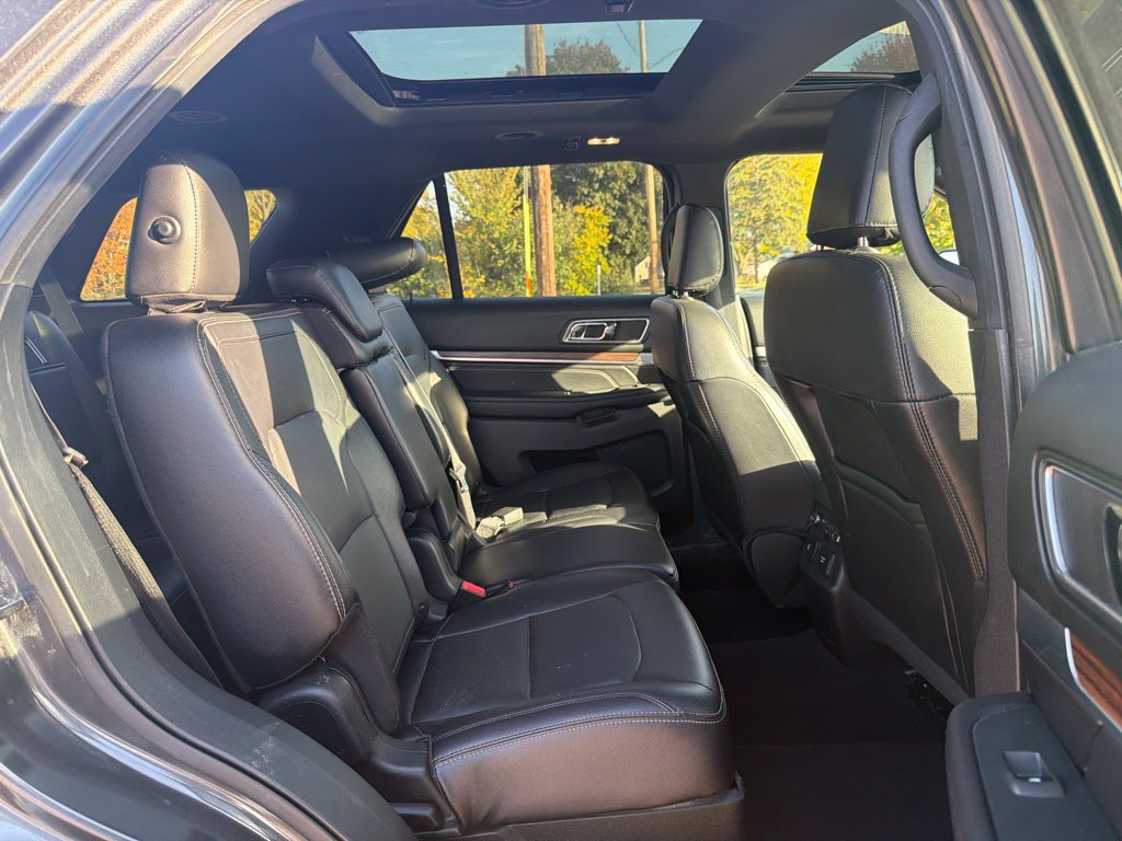 Used 2019 Ford Explorer Limited w/ Class III Trailer Tow Package AWD/4WD image 12