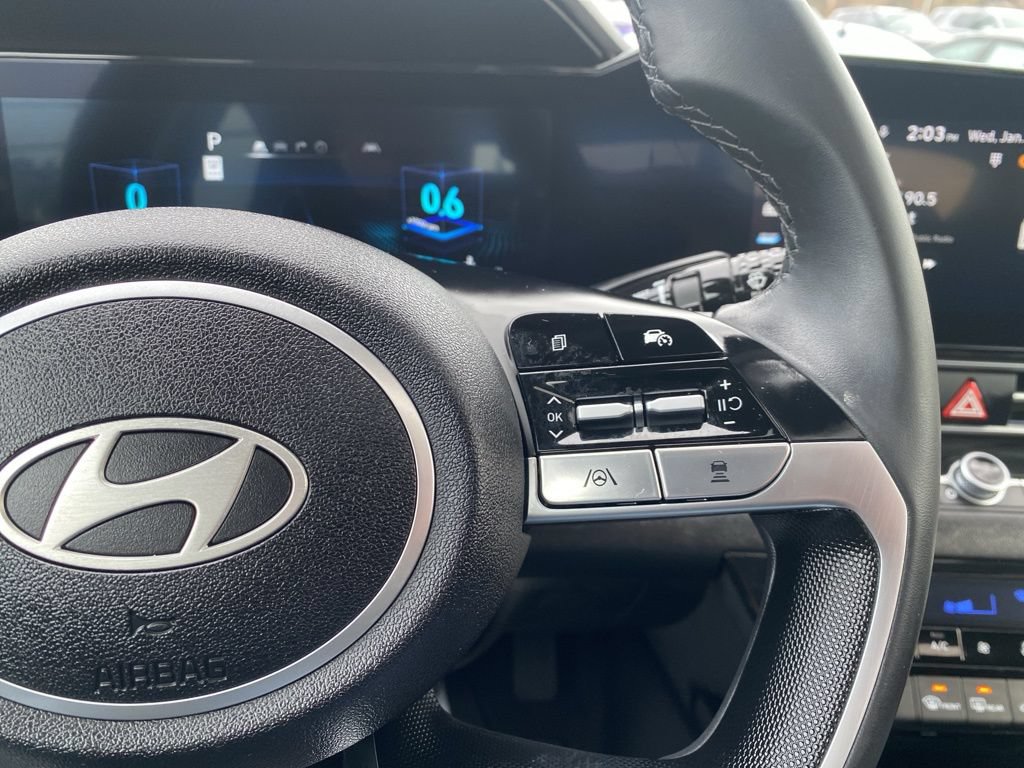 New 2025 Hyundai Elantra SEL FWD image 22