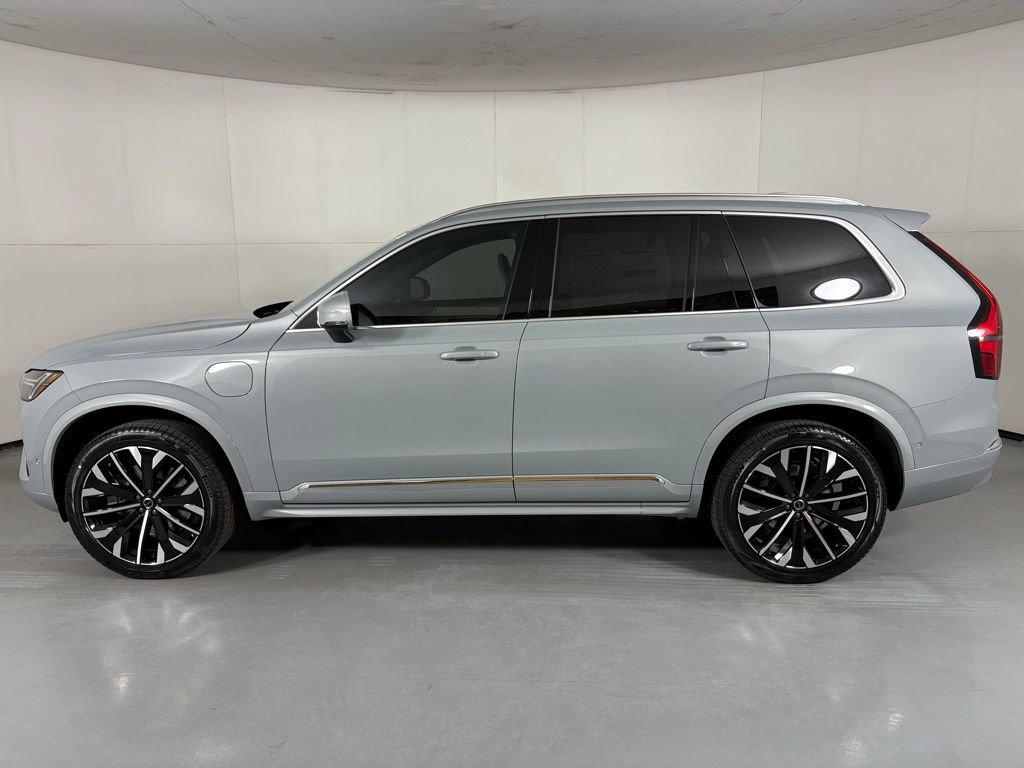 New 2026 Volvo XC90 T8 Plus w/ Protection Package AWD/4WD image 5