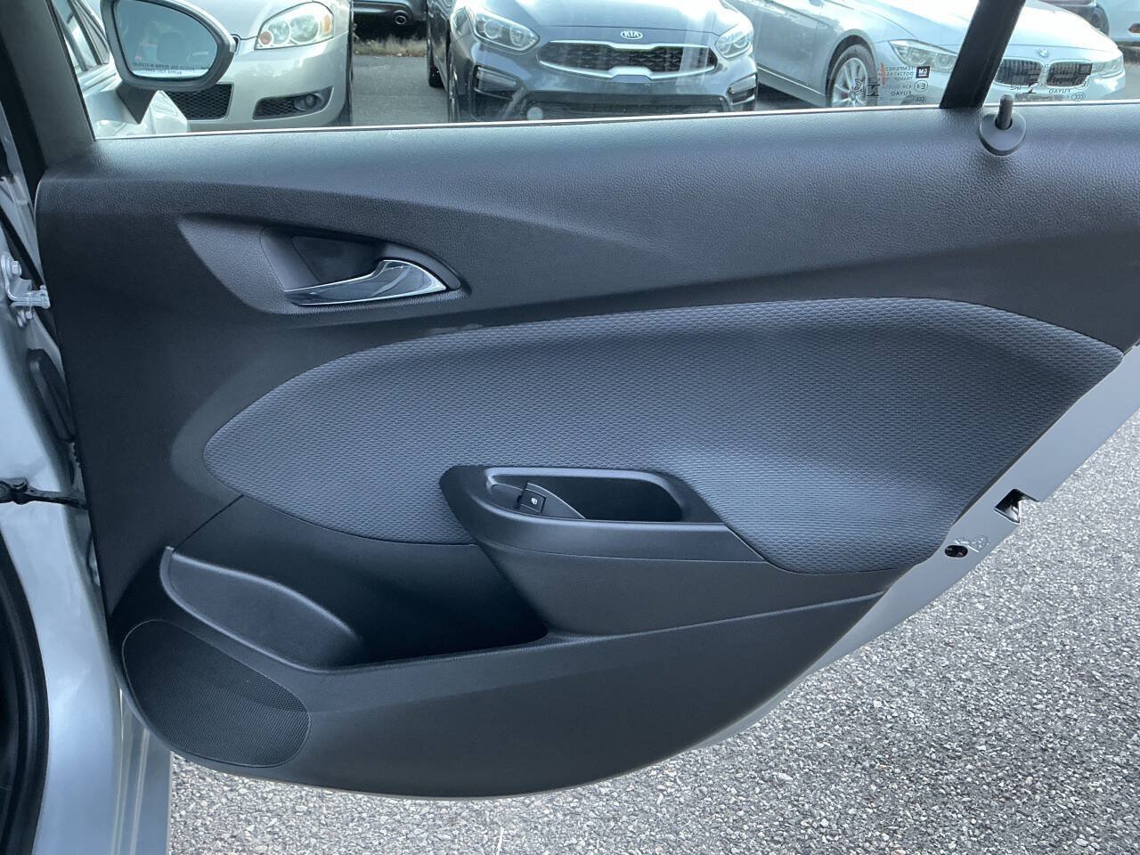 Used 2018 Chevrolet Cruze LT FWD image 27