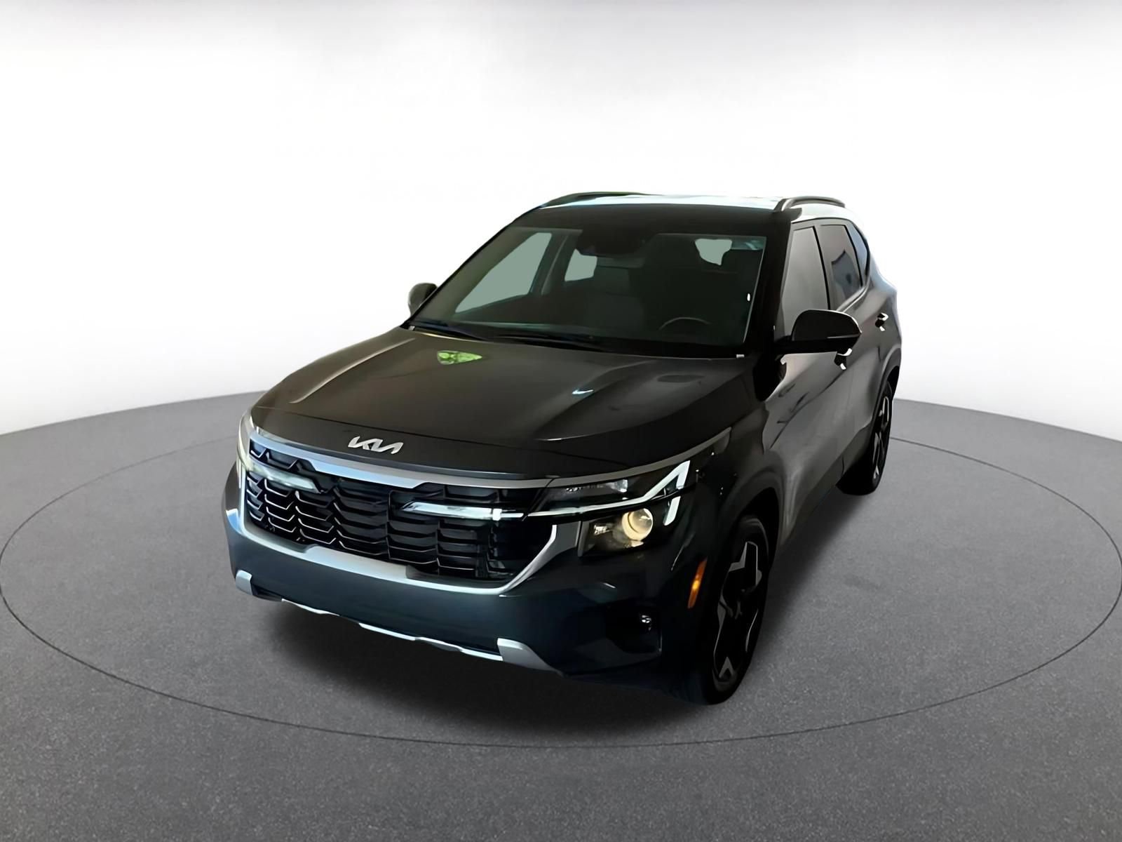 Used 2025 Kia Seltos S FWD image 7