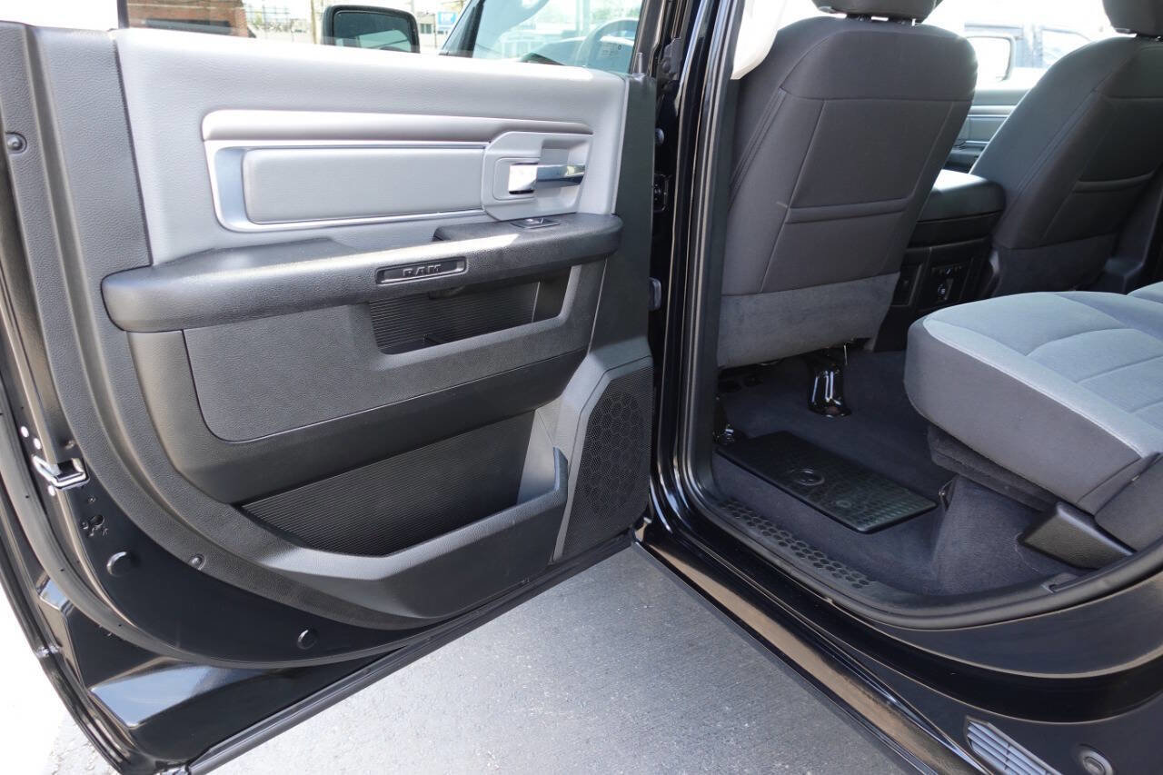 Used 2023 RAM 1500 Classic SLT w/ Electronics Convenience Group image 20