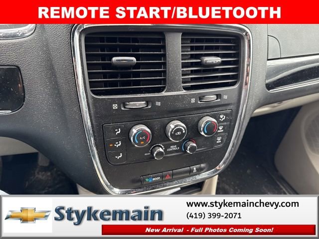 Used 2017 Dodge Grand Caravan SXT image 21