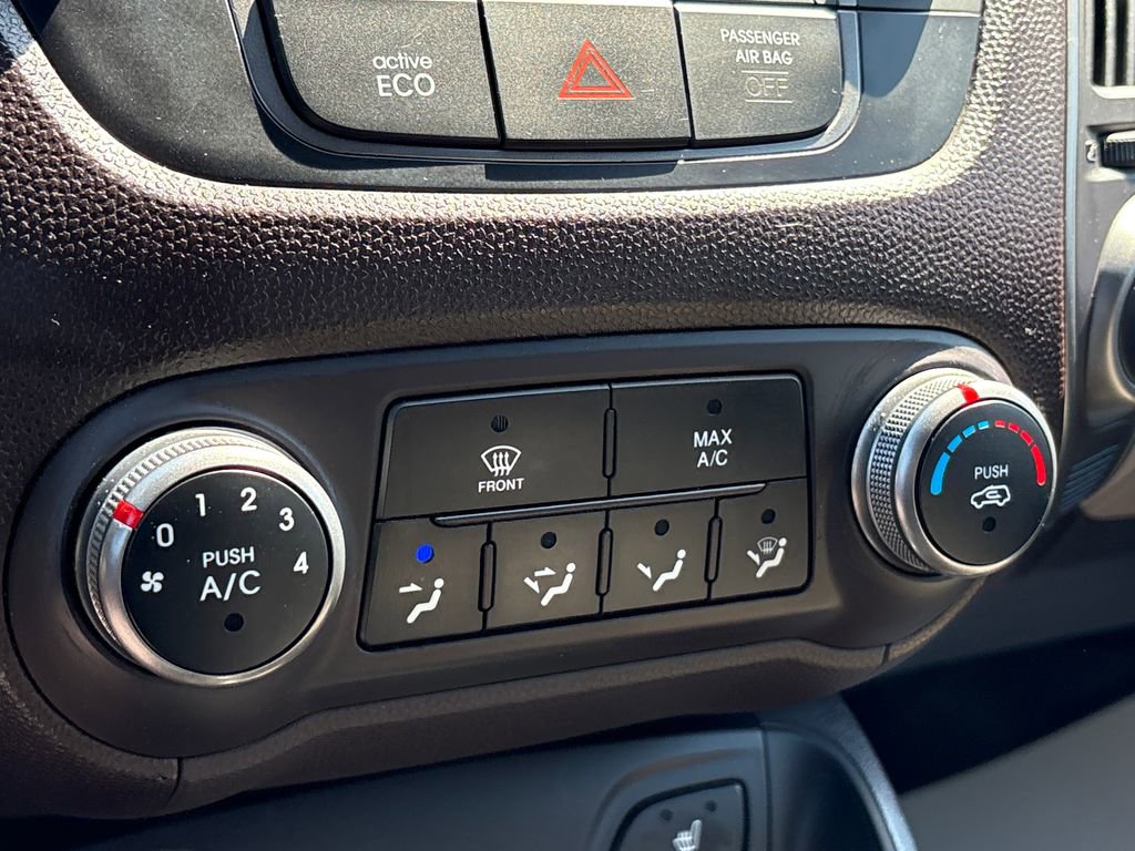 Used 2015 Hyundai Tucson SE image 15