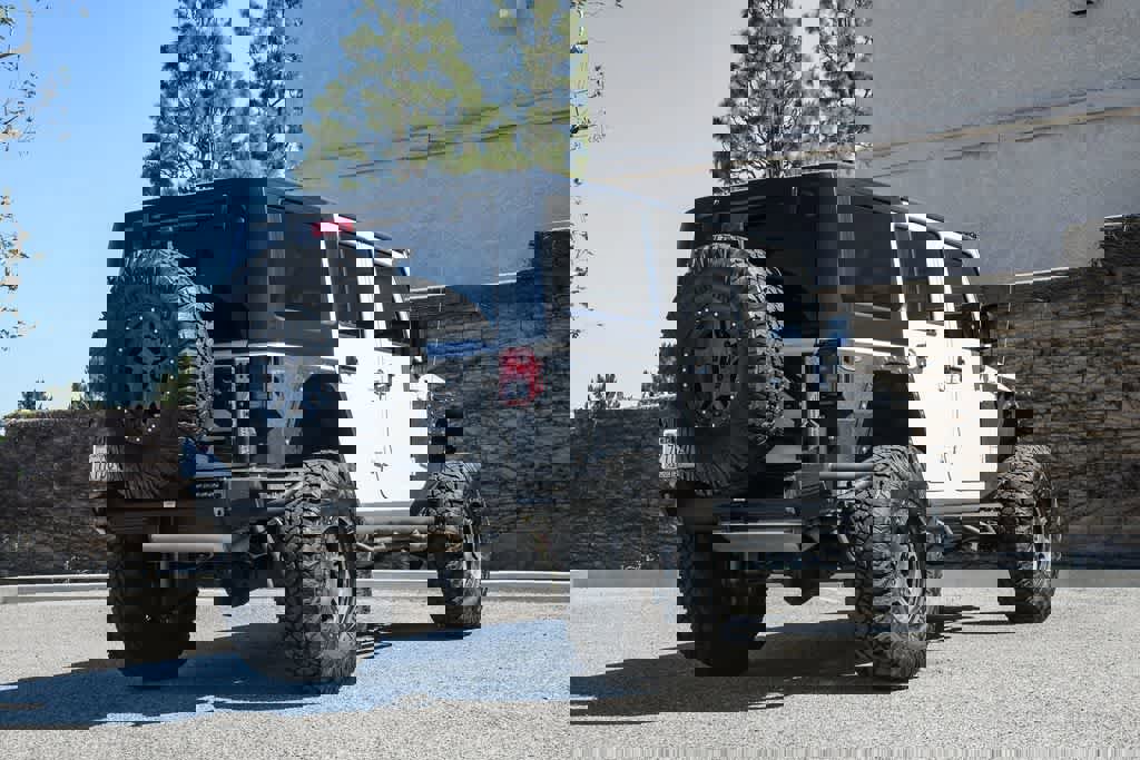 Used 2015 Jeep Wrangler Freedom Edition image 7