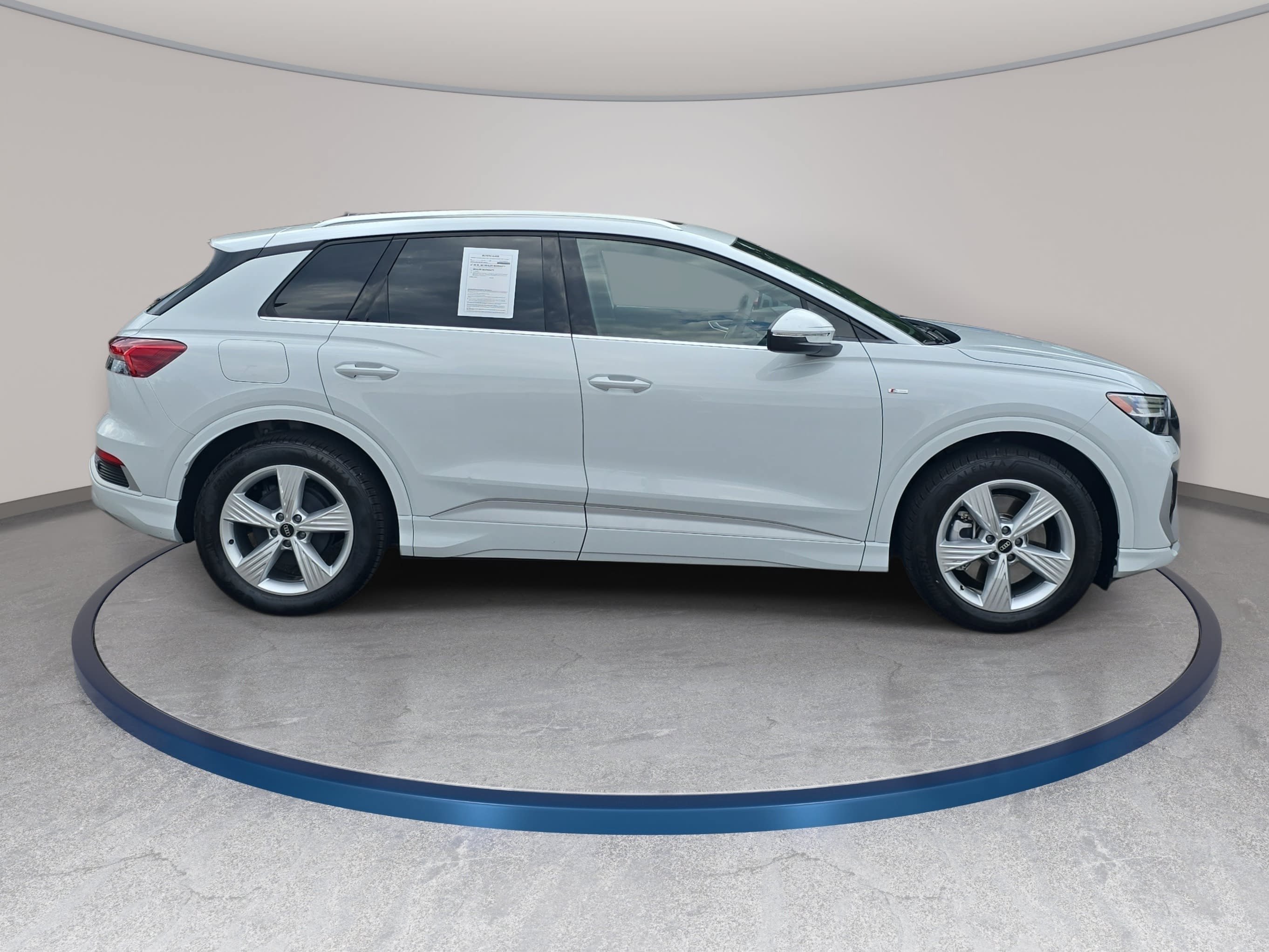 Used 2025 Audi Q4 e-tron Prestige AWD/4WD image 4
