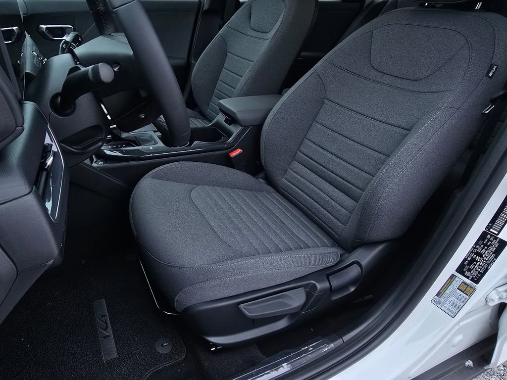 New 2025 Kia K4 EX image 20