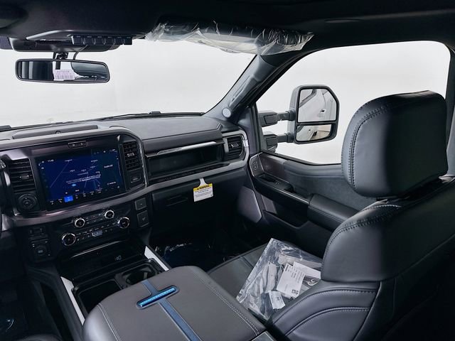New 2026 Ford F450 Platinum w/ FX4 Off-Road Package image 24