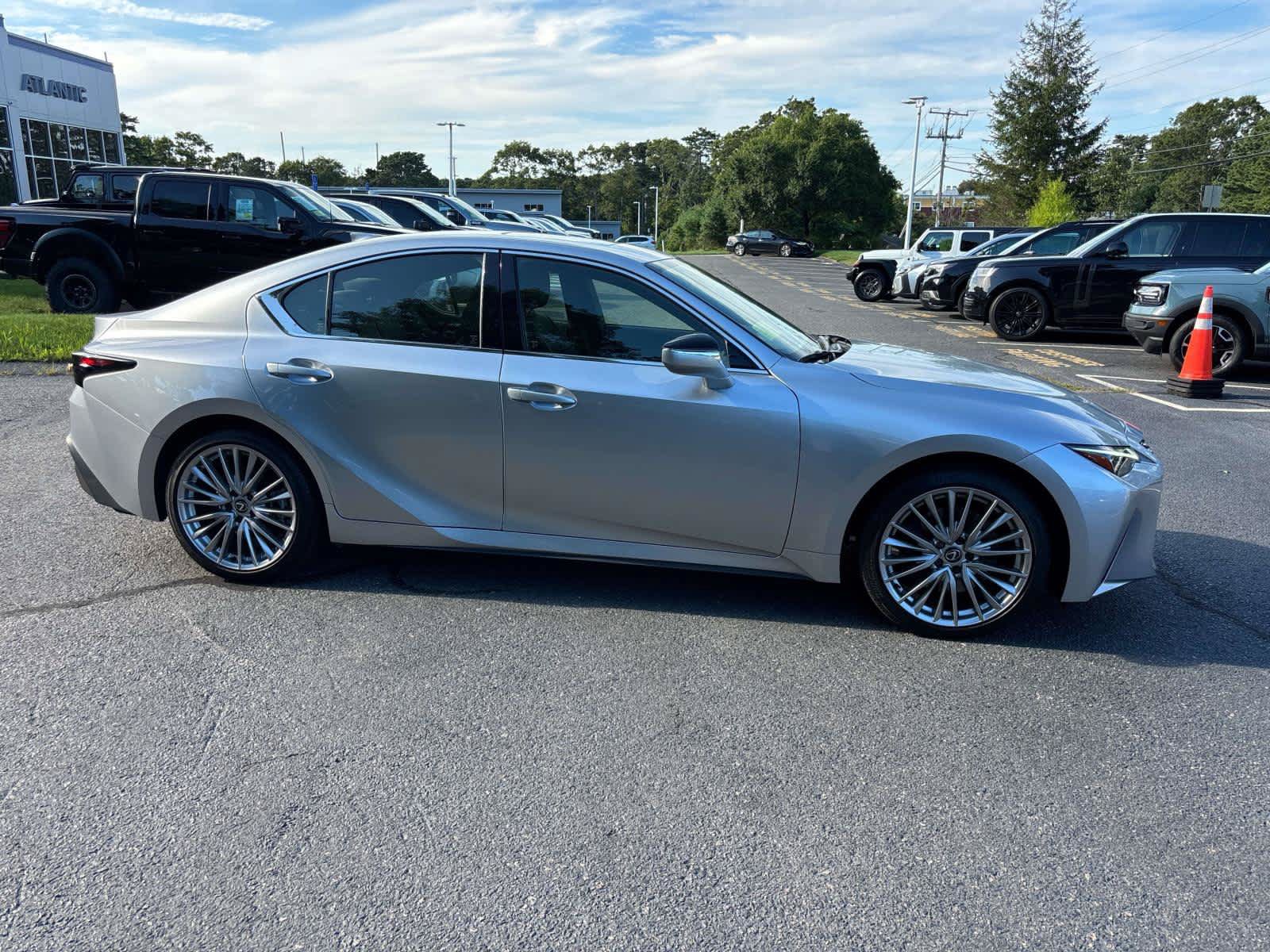 Used 2023 Lexus IS 300 AWD w/ Premium Package image 2