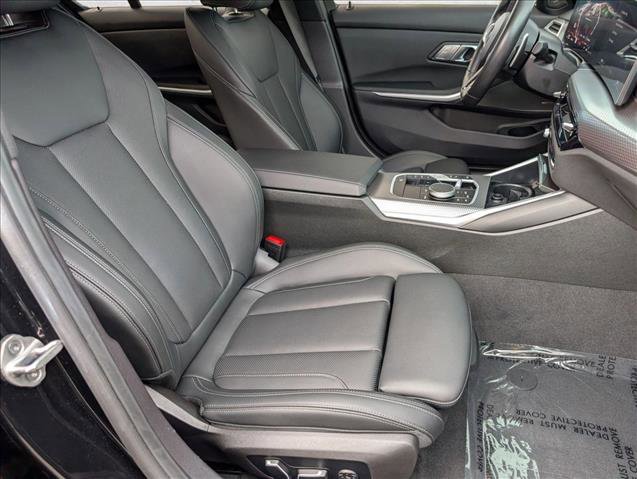 Used 2025 BMW M340i w/ Shadowloine Package image 22