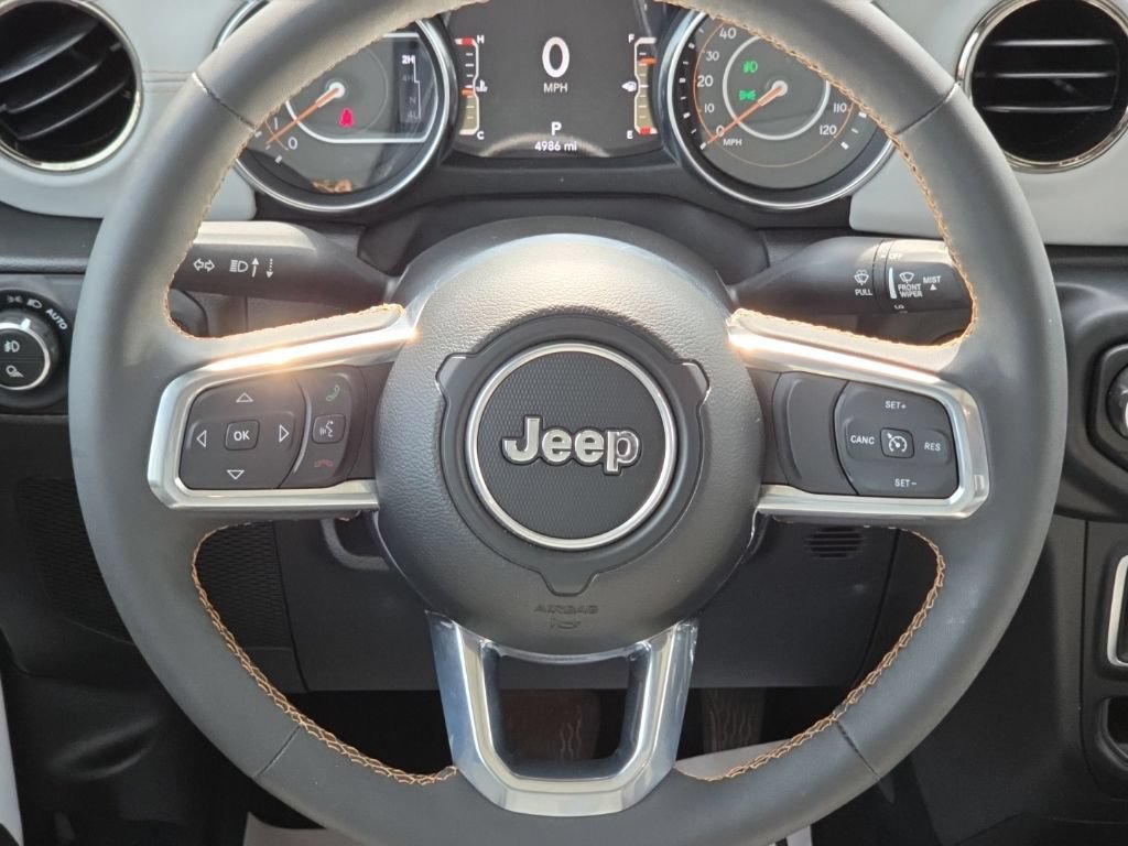 Used 2023 Jeep Gladiator Overland AWD/4WD image 27