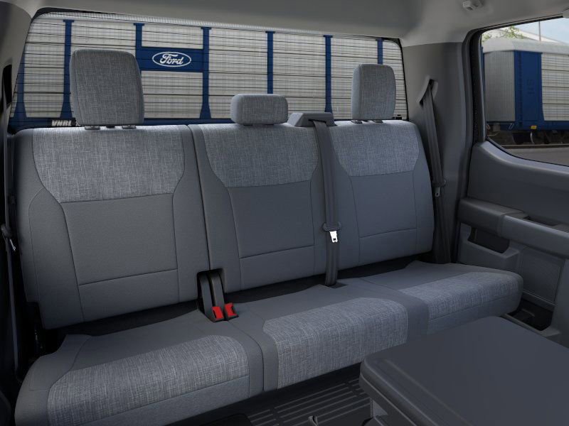 New 2026 Ford F550 4x4 Supercab Super Duty w/ XLT Value Package image 37