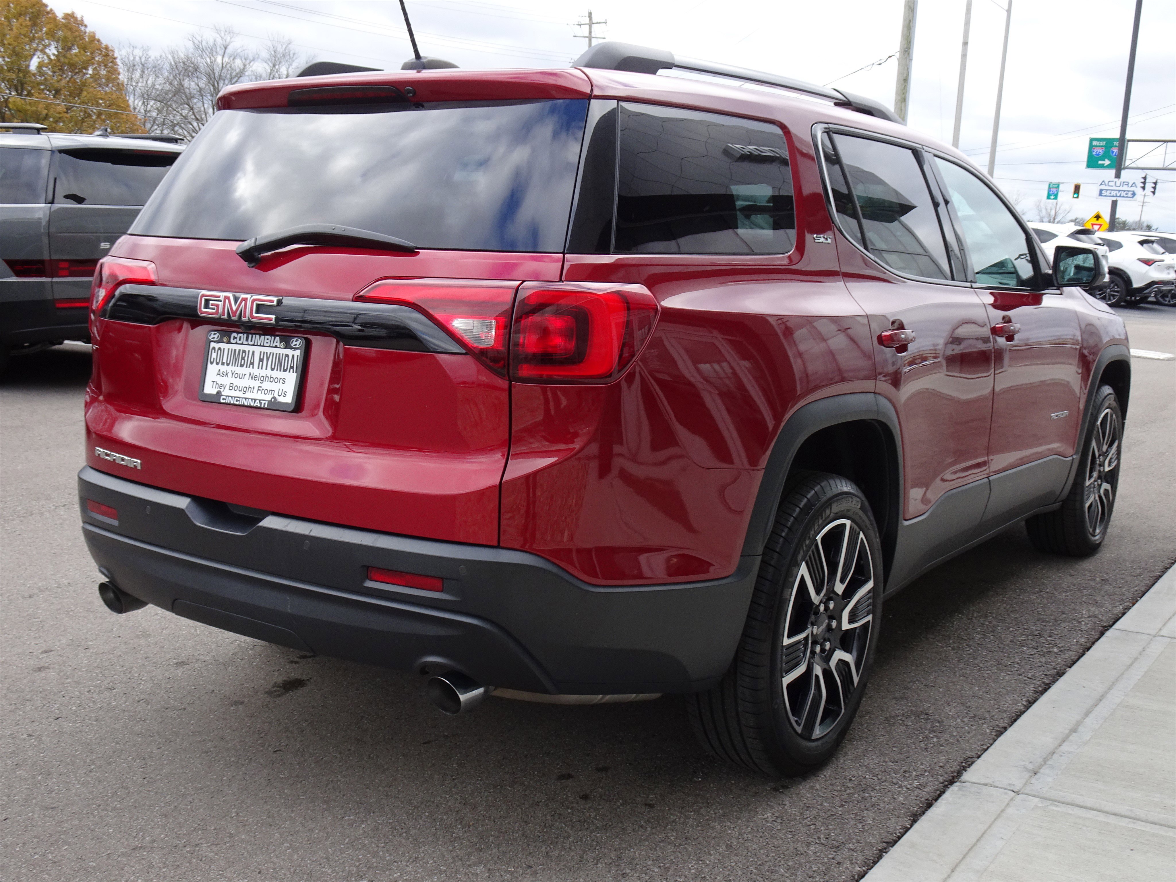 Used 2019 GMC Acadia SLT w/ Black Edition image 5