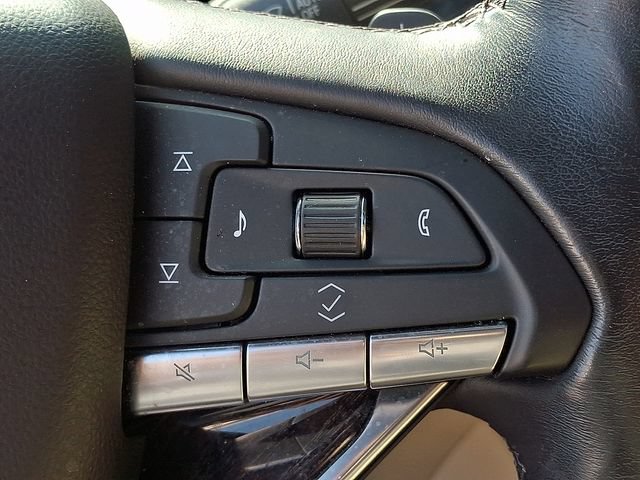 Used 2022 Cadillac Escalade ESV Premium Luxury AWD/4WD image 19
