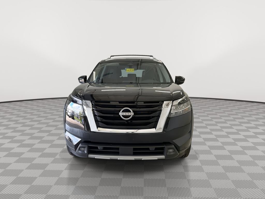 Certified 2024 Nissan Pathfinder SL image 4