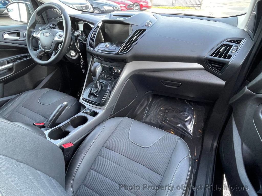 Used 2014 Ford Escape SE w/ SE Chrome Package image 14