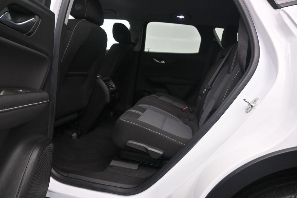 Used 2024 Chevrolet Blazer LT FWD image 15