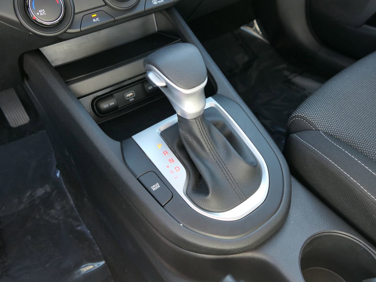 Used 2023 Kia Forte LXS w/ LXS Technology Package image 27