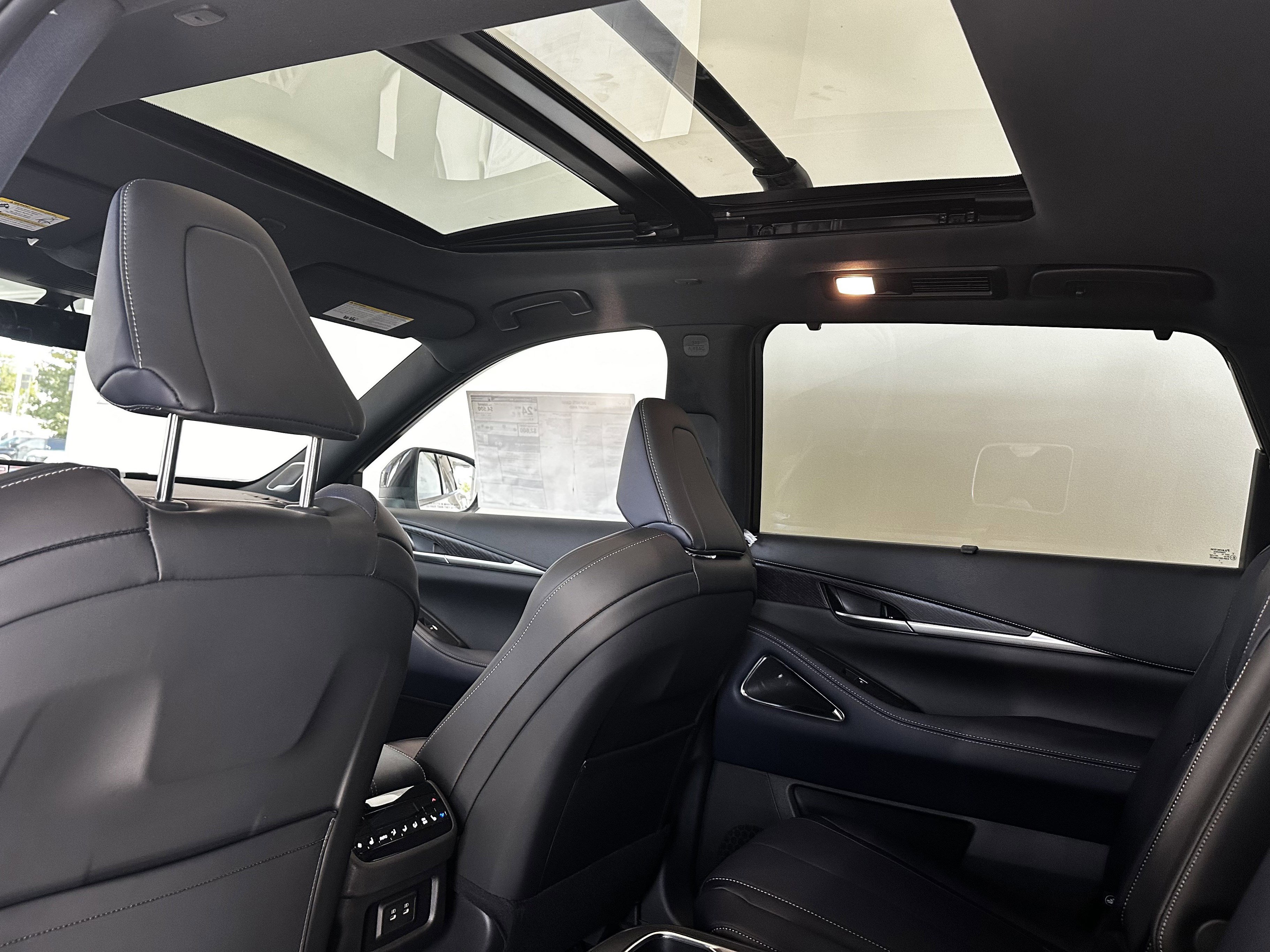 New 2026 INFINITI QX60 Luxe w/ Dark Cargo Package image 7