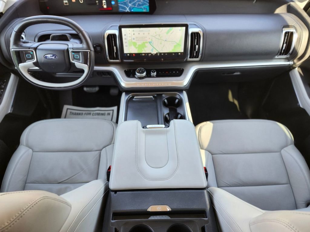 Certified 2025 Ford Expedition Platinum image 12