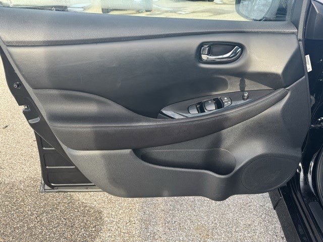 Used 2020 Nissan Leaf SV w/ SV Technology Package image 10