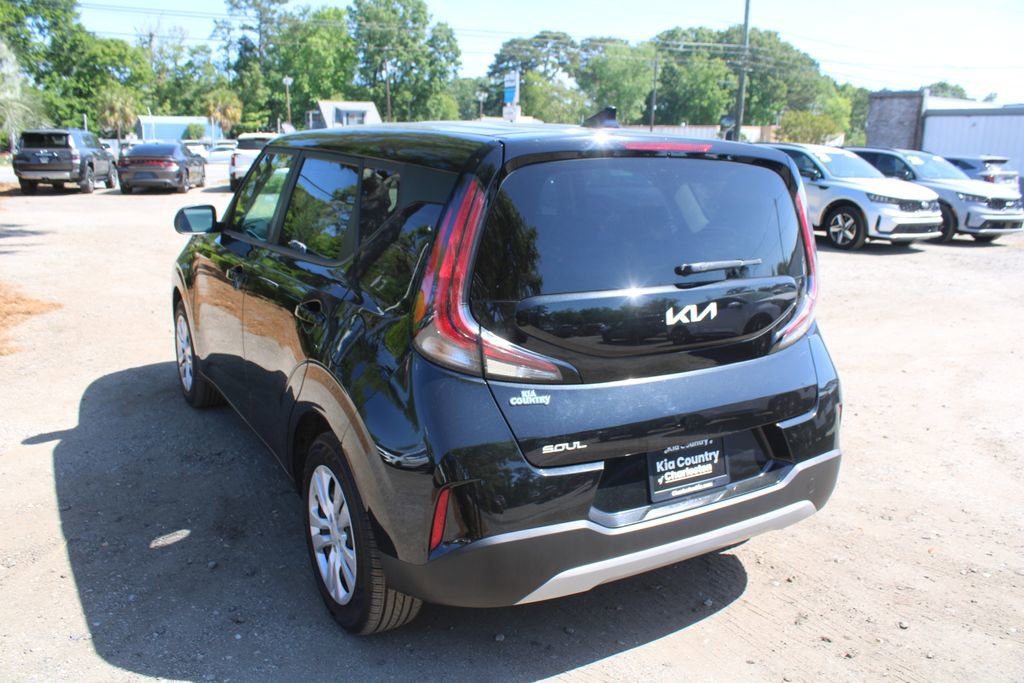 Certified 2023 Kia Soul LX image 11