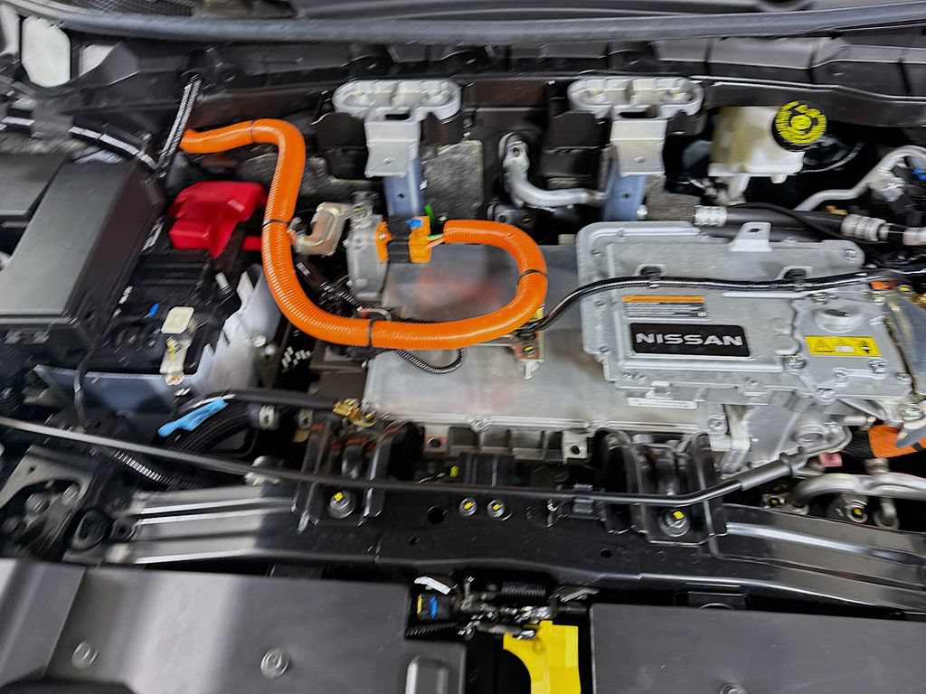 Certified 2025 Nissan Ariya AWD image 35