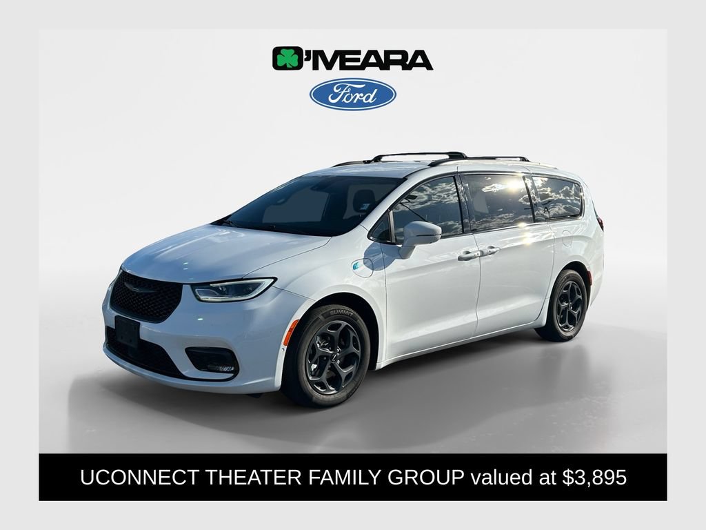 Used 2022 Chrysler Pacifica Touring-L w/ Uconnect Theater Family Group FWD image 1