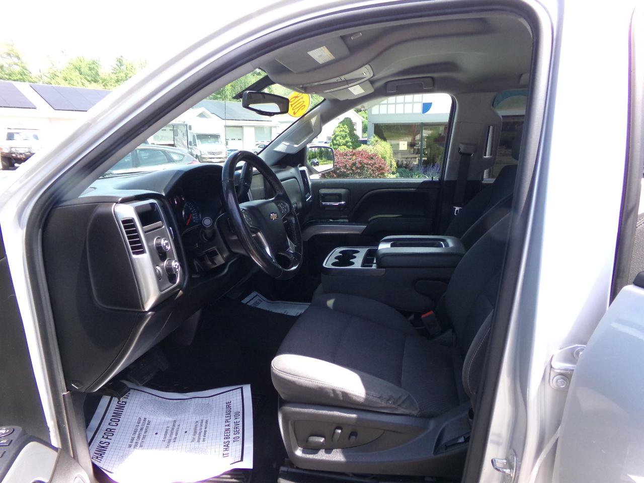 Used 2018 Chevrolet Silverado 1500 LT w/ All Star Edition AWD/4WD image 12