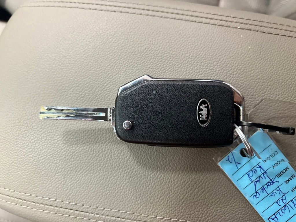 Used 2022 Kia Sportage LX image 32