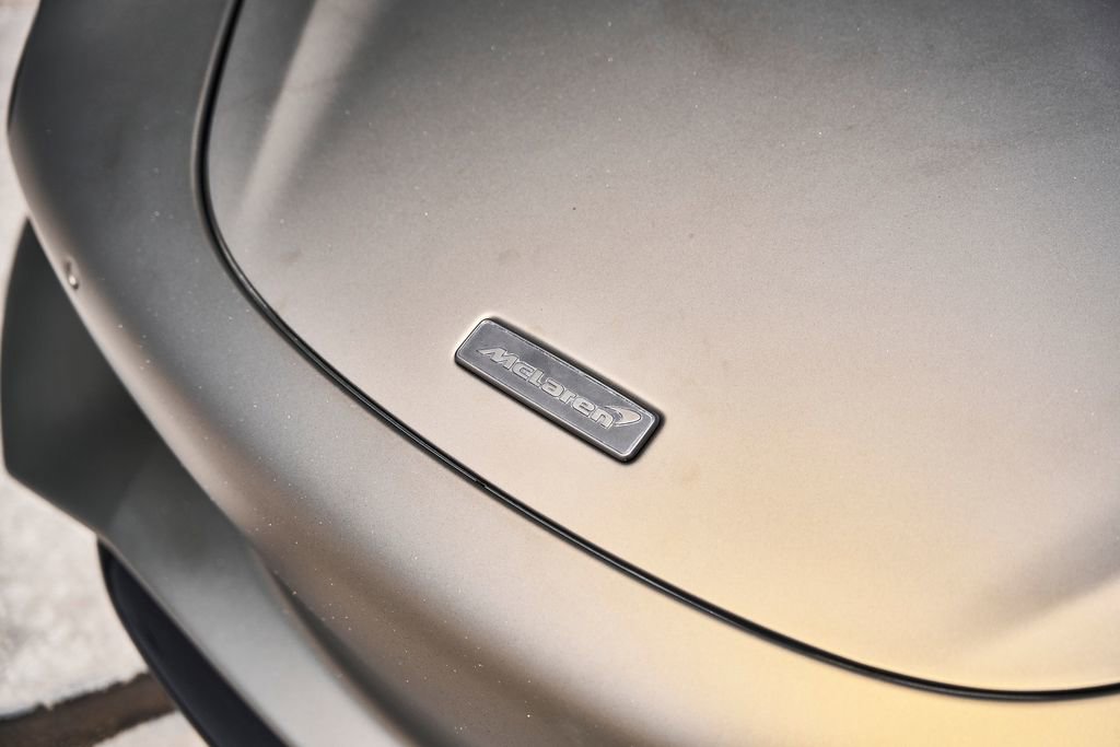 Used 2025 McLaren 750S Spider RWD image 8