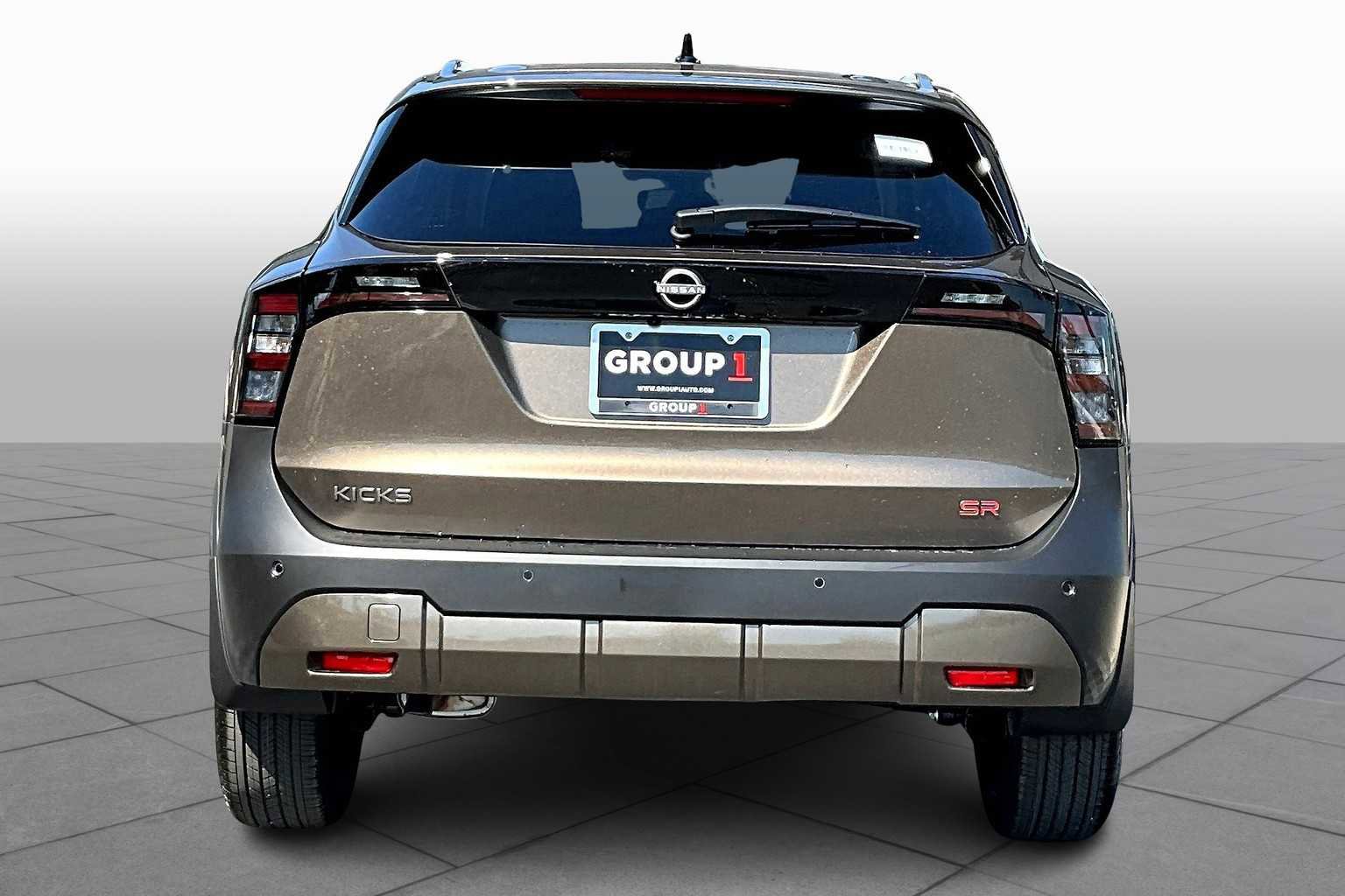 New 2026 Nissan Kicks SR image 4