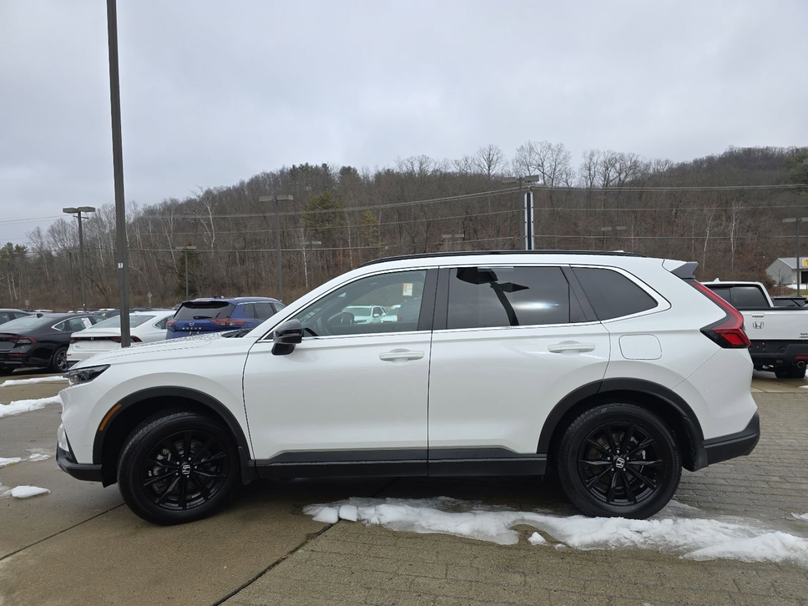 Used 2025 Honda CR-V Sport-L image 11