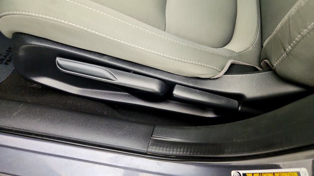 Used 2020 Honda Civic LX image 11