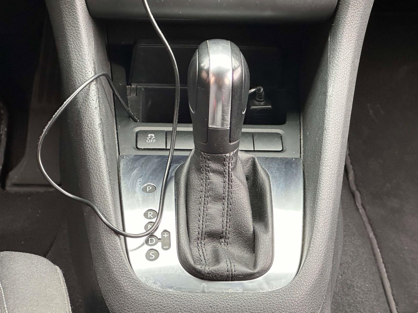 Used 2012 Volkswagen Golf 4-Door image 21