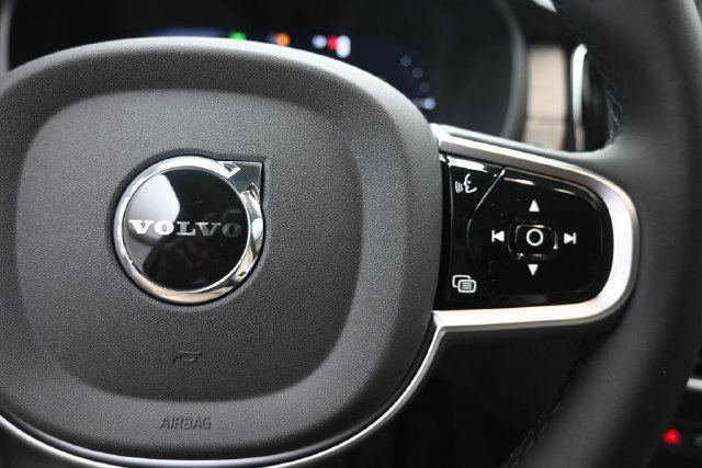 Used 2026 Volvo XC90 T8 Plus w/ Protection Package Premier AWD/4WD image 14