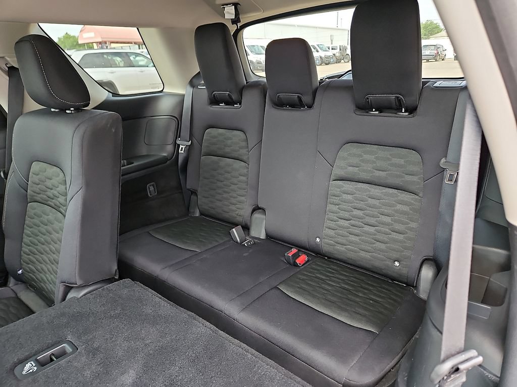 Used 2026 Nissan Pathfinder SV FWD image 10