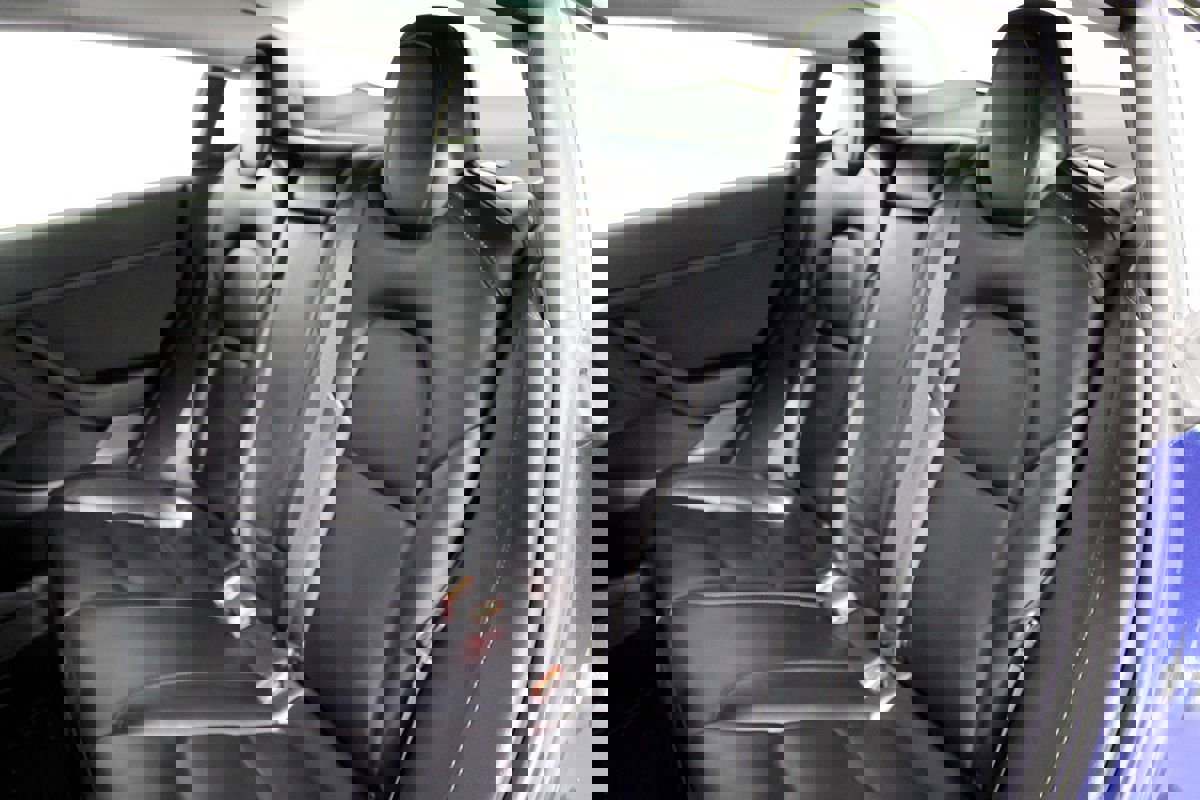 Used 2022 Tesla Model 3 Standard Range image 19