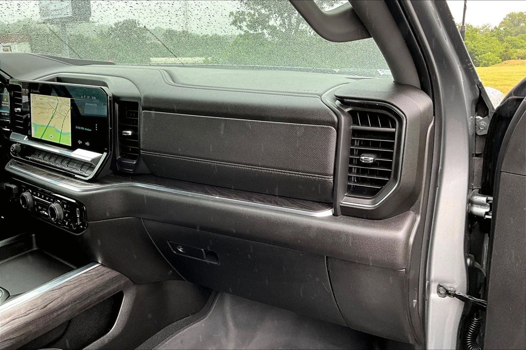 Used 2025 Chevrolet Silverado 2500 LTZ w/ LTZ Plus Package AWD/4WD image 29