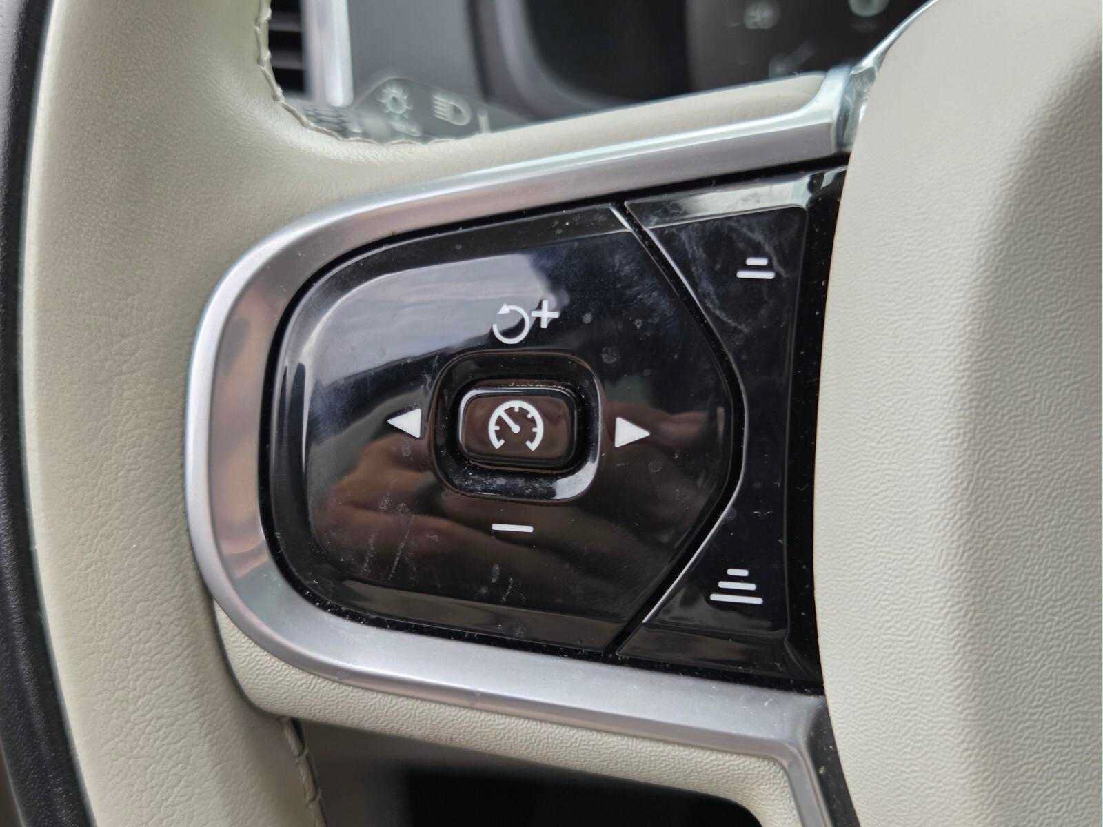 Used 2022 Volvo XC90 T6 Inscription w/ Lounge Package AWD/4WD image 30