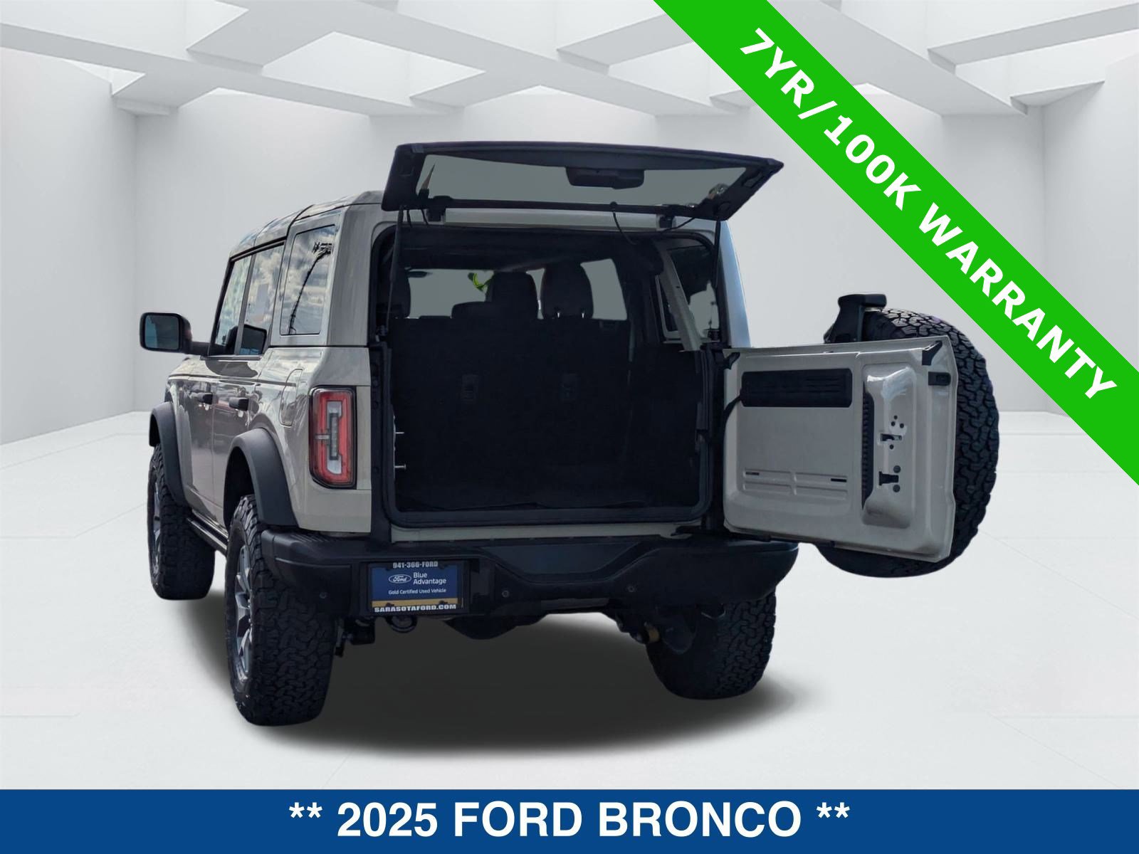 Certified 2025 Ford Bronco Badlands image 13