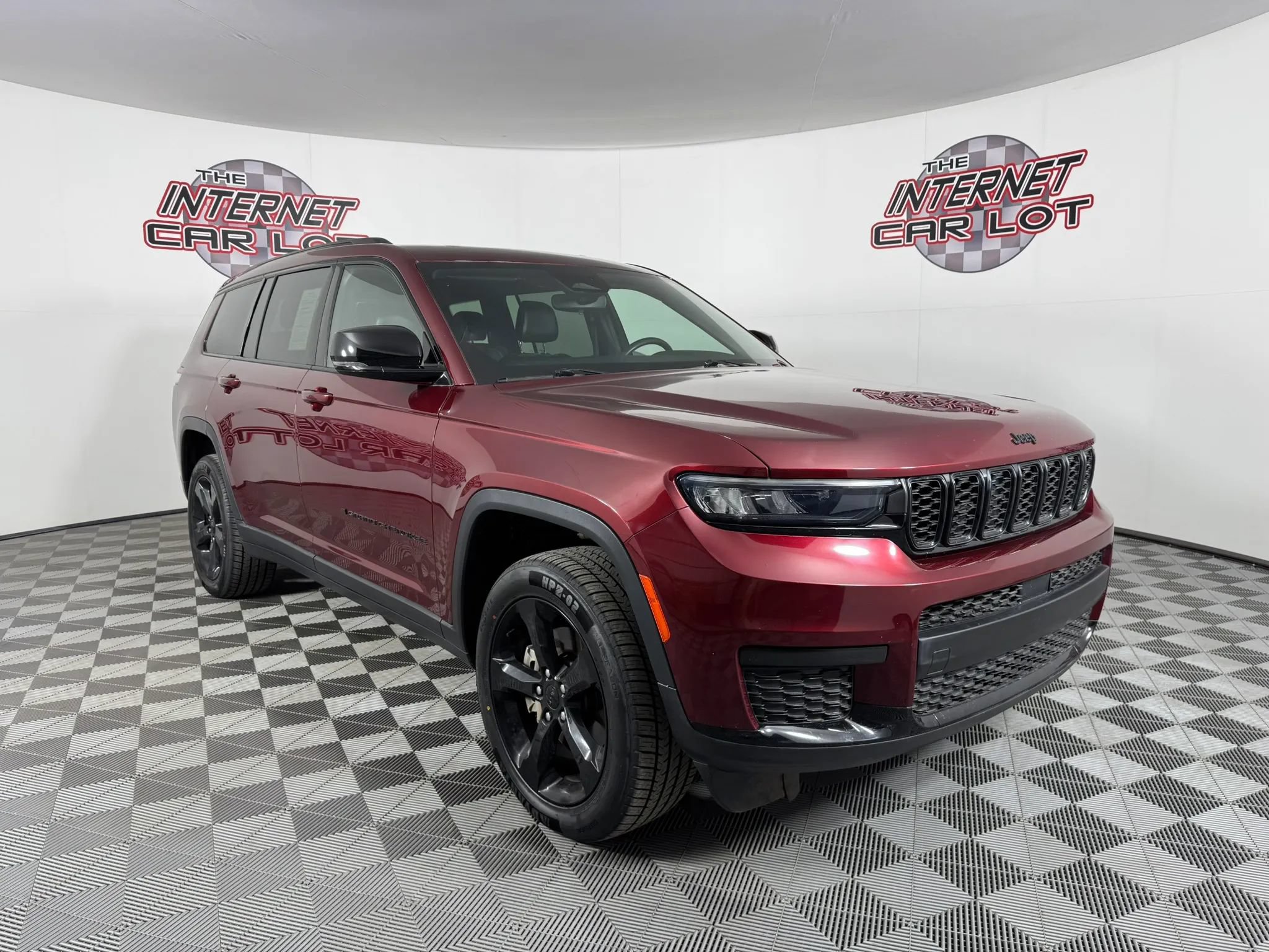Used 2023 Jeep Grand Cherokee L Laredo AWD/4WD image 9