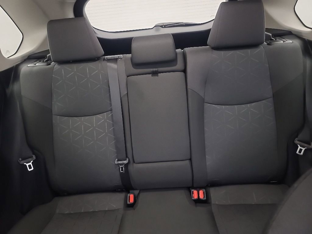 Used 2025 Toyota RAV4 XLE AWD/4WD image 27